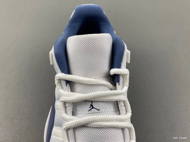 Jordan Low FV5104-104 Retro 11 Midnight (2024) Navy 0817
